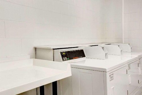 Days Inn by Wyndham Kissimmee FL image 20